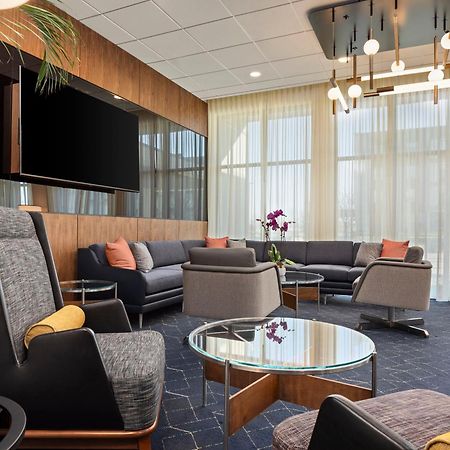 Courtyard By Marriott Бетендорф Екстериор снимка