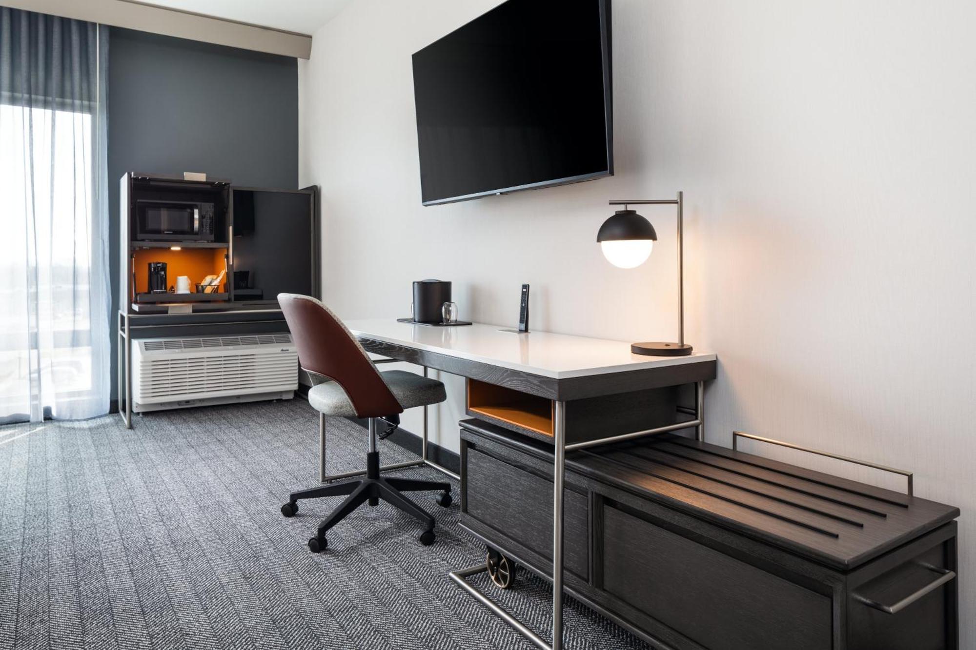 Courtyard By Marriott Бетендорф Екстериор снимка